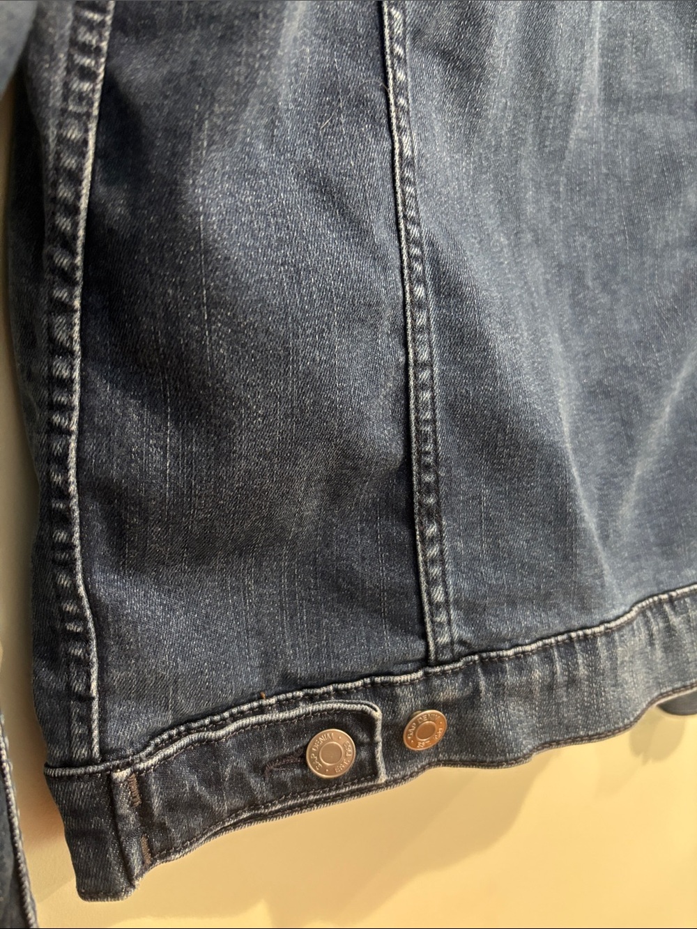 NWT GAP Women's UltraSoft Icon Denim Jacket size XS - Picture 7 of 9